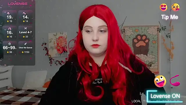 Snapshot of Crystal_Chris chatting on 10/19/25, 11:00 Crystal Chris online show from 10/19/25, 11:00