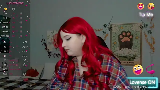 Snapshot of Crystal_Chris chatting on 11/06/25, 02:12 Crystal Chris online show from 11/06/25, 02:12