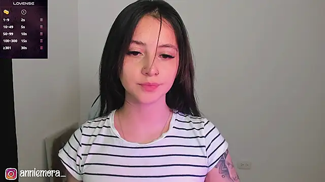 Snapshot of annie_mora chatting on 01/17/25, 02:50 annie mora online show from 01/17/25, 02:50