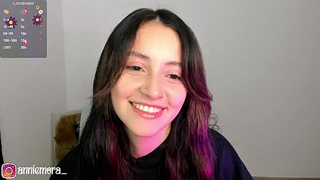 Snapshot of annie_mora chatting on 02/23/25, 02:29 annie mora online show from 02/23/25, 02:29