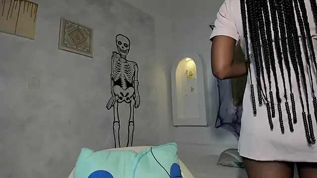 Tahira 21  online show from 10/23/25, 07:23