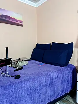 Fantasy1976 online show from 10/17/25, 04:20