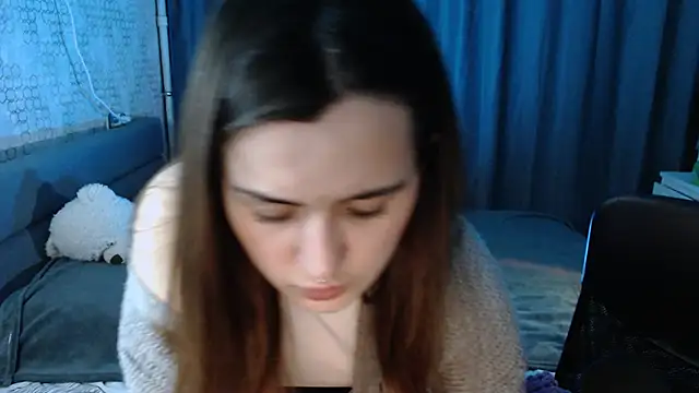 Snapshot of KiraYammy chatting on 12/16/24, 01:10 KiraYammy online show from 12/16/24, 01:10