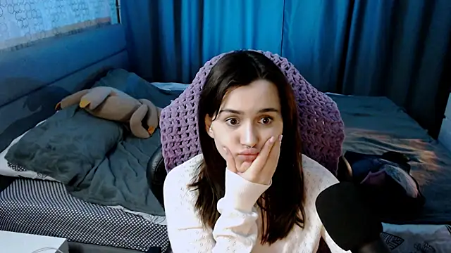 Snapshot of KiraYammy chatting on 02/06/25, 03:48 KiraYammy online show from 02/06/25, 03:48