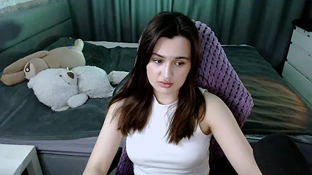 Snapshot of KiraYammy chatting on 03/01/25, 10:31 KiraYammy online show from 03/01/25, 10:31