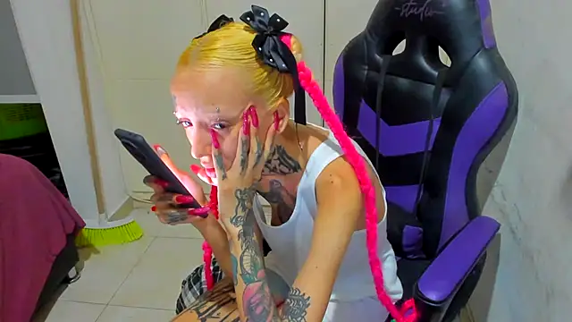 Snapshot of barbara_anal_squirt_ chatting on 02/03/25, 12:36 barbara anal squirt online show from 02/03/25, 12:36