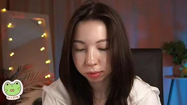 Snapshot of Sarah_Son chatting on 01/16/25, 05:42 Sarah Son online show from 01/16/25, 05:42