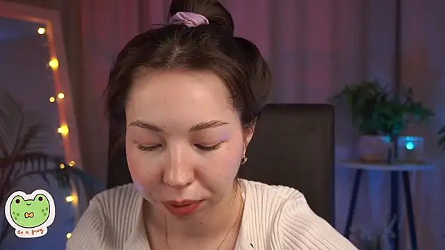 Snapshot of Sarah_Son chatting on 01/28/25, 08:57 Sarah Son online show from 01/28/25, 08:57