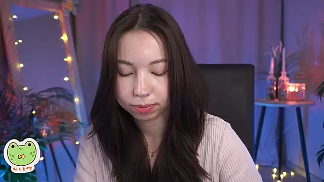 Snapshot of Sarah_Son chatting on 02/10/25, 08:42 Sarah Son online show from 02/10/25, 08:42