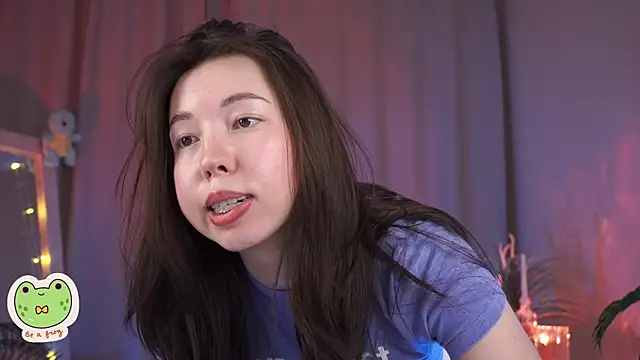Snapshot of Sarah_Son chatting on 02/11/25, 08:48 Sarah Son online show from 02/11/25, 08:48
