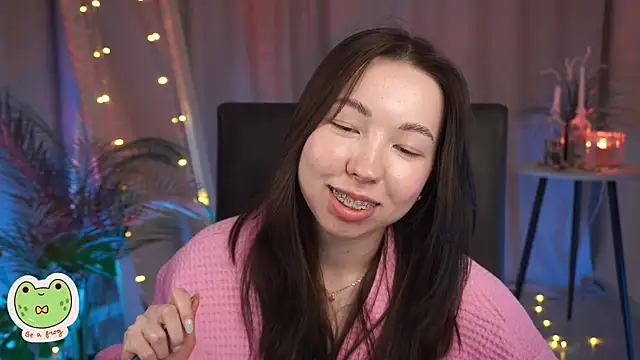 Snapshot of Sarah_Son chatting on 02/21/25, 11:55 Sarah Son online show from 02/21/25, 11:55