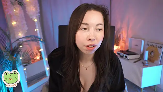 Snapshot of Sarah_Son chatting on 02/28/25, 08:53 Sarah Son online show from 02/28/25, 08:53