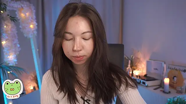 Snapshot of Sarah_Son chatting on 03/07/25, 05:40 Sarah Son online show from 03/07/25, 05:40