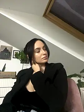 Kristis43 online show from 11/18/25, 03:27