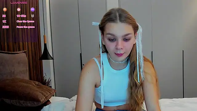 Snapshot of Molly_sweetie chatting on 11/09/25, 07:17 Molly sweetie online show from 11/09/25, 07:17