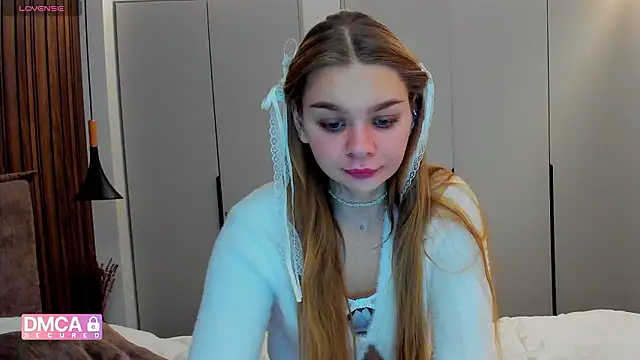 Snapshot of Molly_sweetie chatting on 11/20/25, 07:19 Molly sweetie online show from 11/20/25, 07:19