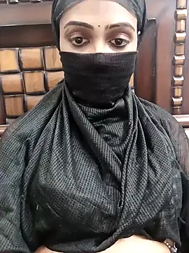 Snapshot of Yours-Bebo chatting on 01/08/25, 07:03 Yours-Bebo online show from 01/08/25, 07:03