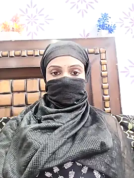 Snapshot of Yours-Bebo chatting on 01/09/25, 05:11 Yours-Bebo online show from 01/09/25, 05:11