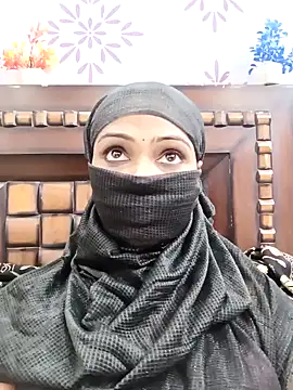 Snapshot of Yours-Bebo chatting on 01/12/25, 03:46 Yours-Bebo online show from 01/12/25, 03:46