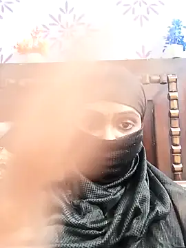 Snapshot of Yours-Bebo chatting on 01/12/25, 08:14 Yours-Bebo online show from 01/12/25, 08:14