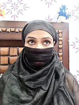 Snapshot of Yours-Bebo chatting on 01/13/25, 08:47 Yours-Bebo online show from 01/13/25, 08:47