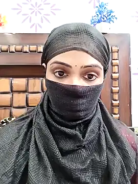 Snapshot of Yours-Bebo chatting on 01/14/25, 07:48 Yours-Bebo online show from 01/14/25, 07:48