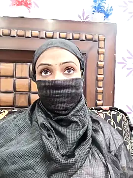 Snapshot of Yours-Bebo chatting on 01/17/25, 12:42 Yours-Bebo online show from 01/17/25, 12:42