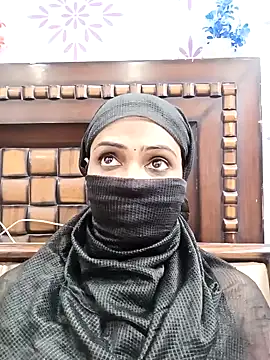 Snapshot of Yours-Bebo chatting on 01/19/25, 06:32 Yours-Bebo online show from 01/19/25, 06:32