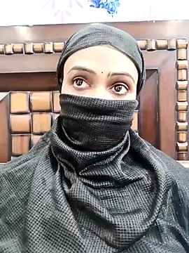 Snapshot of Yours-Bebo chatting on 01/20/25, 05:06 Yours-Bebo online show from 01/20/25, 05:06