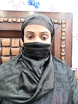 Snapshot of Yours-Bebo chatting on 01/20/25, 08:07 Yours-Bebo online show from 01/20/25, 08:07