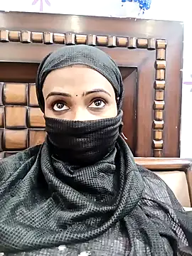 Snapshot of Yours-Bebo chatting on 01/22/25, 03:18 Yours-Bebo online show from 01/22/25, 03:18