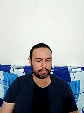 Snapshot of ElSunEagle chatting on 10/10/25, 02:54 ElSunEagle online show from 10/10/25, 02:54