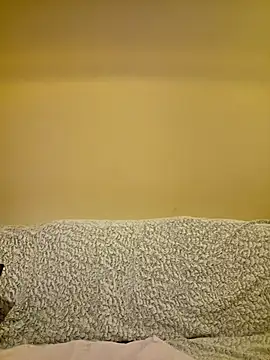 Snapshot of minierose chatting on 11/18/25, 04:28 minierose online show from 11/18/25, 04:28