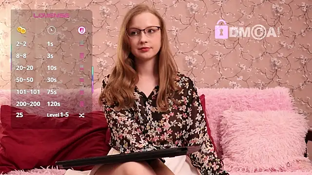 Snapshot of steffania- chatting on 10/11/25, 05:44 steffania- online show from 10/11/25, 05:44