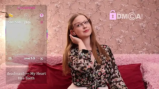 Snapshot of steffania- chatting on 10/18/25, 12:17 steffania- online show from 10/18/25, 12:17