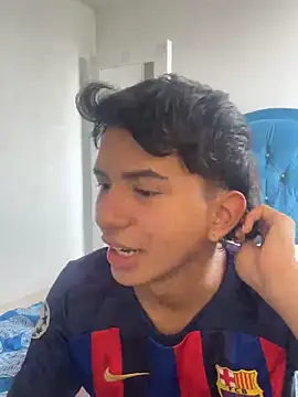 Leonarrrd 01 online show from 10/25/25, 08:36