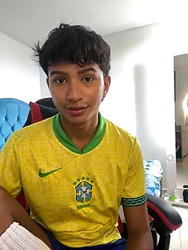 Leonarrrd 01 online show from 11/04/25, 05:34