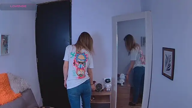 Lucy Princes online show from 03/20/25, 05:02