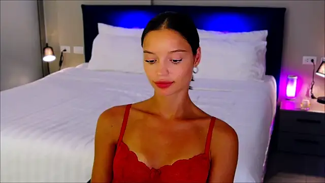 wow Mia online show from 02/15/25, 02:04