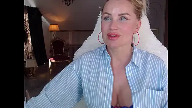 Snapshot of eyesangel22 chatting on 02/08/25, 01:33 eyesangel22 online show from 02/08/25, 01:33