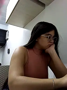 CamilaSofiia online show from 10/12/25, 04:39