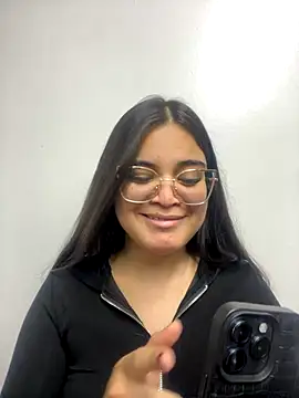 CamilaSofiia online show from 10/22/25, 07:57