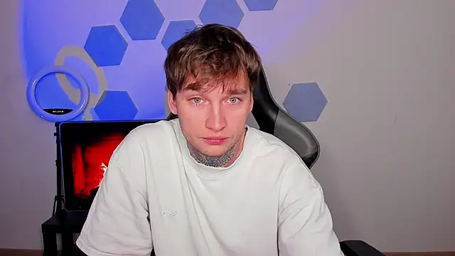 Chris Tyson online show from 10/25/25, 10:04