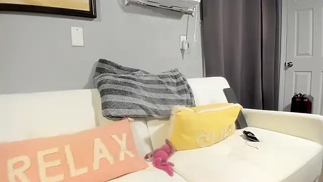 Persiasparadise online show from 11/24/25, 02:33