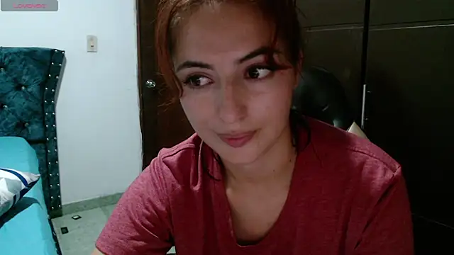 Snapshot of Kate_lorens9 chatting on 12/17/24, 01:18 Kate lorens9 online show from 12/17/24, 01:18