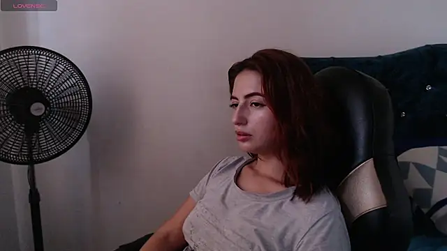 Snapshot of Kate_lorens9 chatting on 01/21/25, 09:36 Kate lorens9 online show from 01/21/25, 09:36