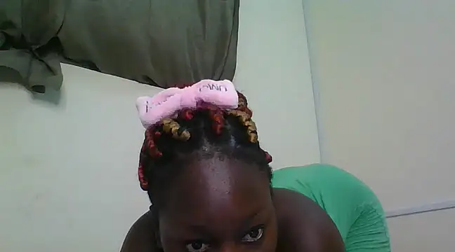 Snapshot of PrettyBabelv chatting on 03/22/25, 07:09 PrettyBabelv online show from 03/22/25, 07:09