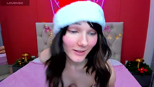 Snapshot of Lili_flowerr chatting on 12/29/24, 12:34 Lili flowerr online show from 12/29/24, 12:34