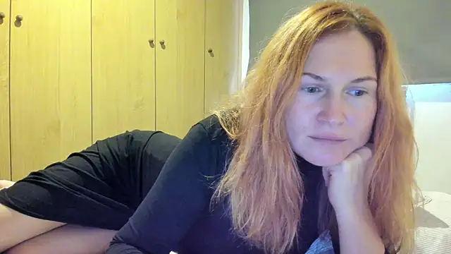 Sheandhim23 online show from 10/28/25, 10:08