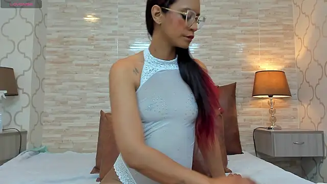 ZoeSmitth online show from 12/12/24, 11:50